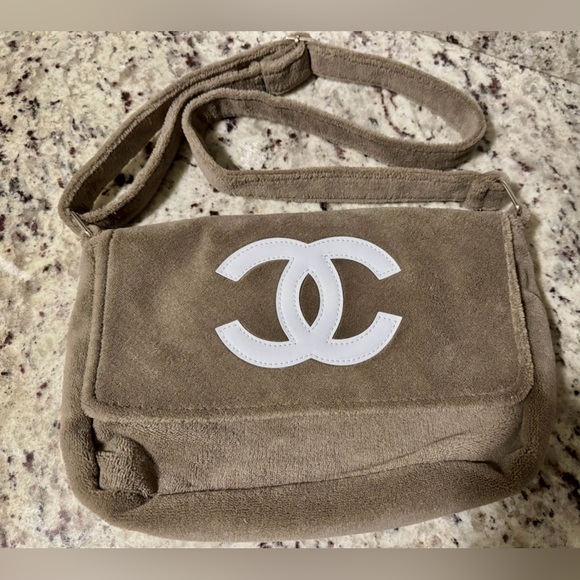Chanel Precision Brown Plush Shoulder Crossbody Bag NWT - Picture 1 of 9